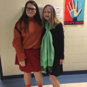 Meet your Posher, Hallie